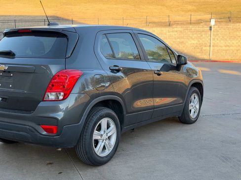 Used 2020 Chevrolet Trax LS image 7