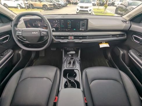 New 2026 Kia K4 EX FWD image 17