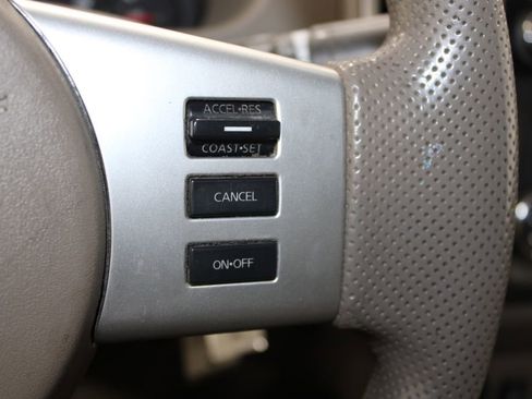 Used 2014 Nissan Frontier SV image 21