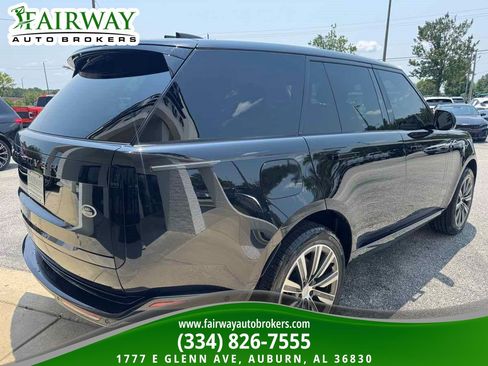 Used 2023 Land Rover Range Rover SE AWD/4WD image 6