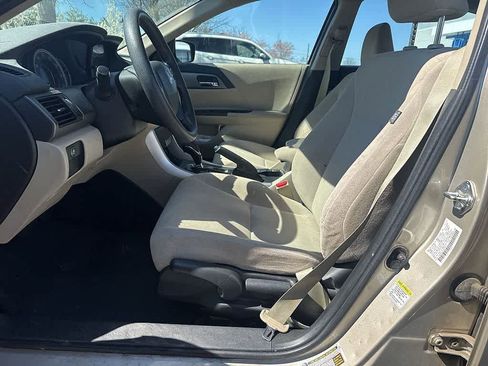 Used 2013 Honda Accord LX image 9