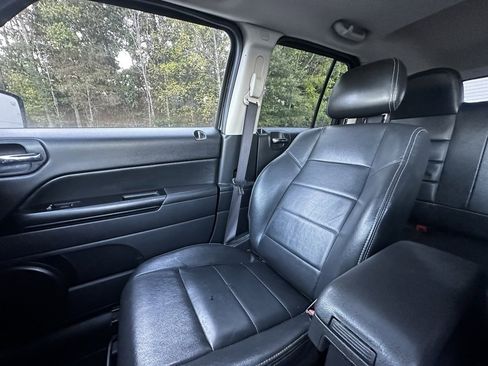 Used 2015 Jeep Patriot High Altitude image 14