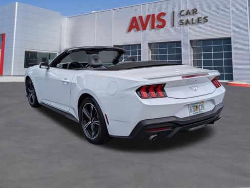 Used 2025 Ford Mustang Premium RWD image 10