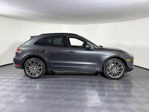 Certified 2025 Porsche Macan AWD/4WD image 8