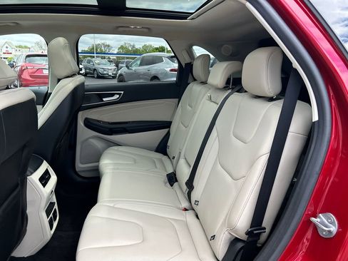 Used 2020 Ford Edge Titanium w/ Equipment Group 301A AWD/4WD image 32