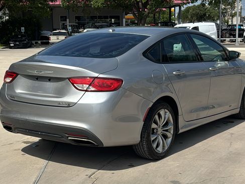 Used 2015 Chrysler 200 S FWD image 5