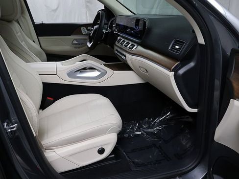Certified 2026 Mercedes-Benz GLS 450 4MATIC image 38