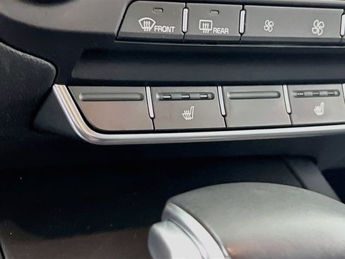 Used 2020 Kia Sorento S AWD/4WD image 19