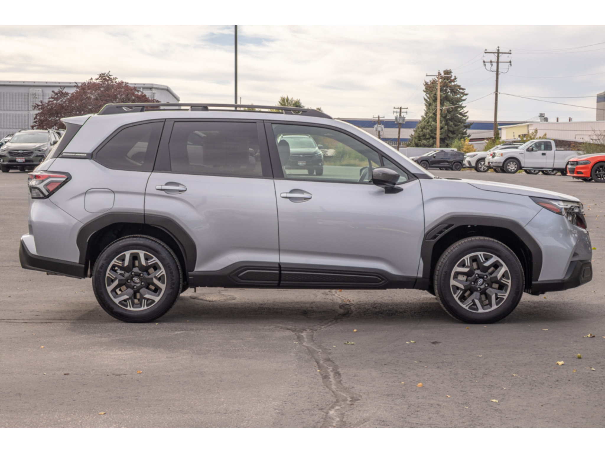 Certified 2025 Subaru Forester Premium AWD/4WD image 2