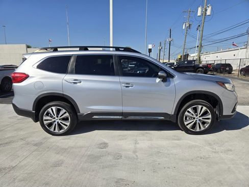 Used 2022 Subaru Ascent Limited w/ Technology Package image 4
