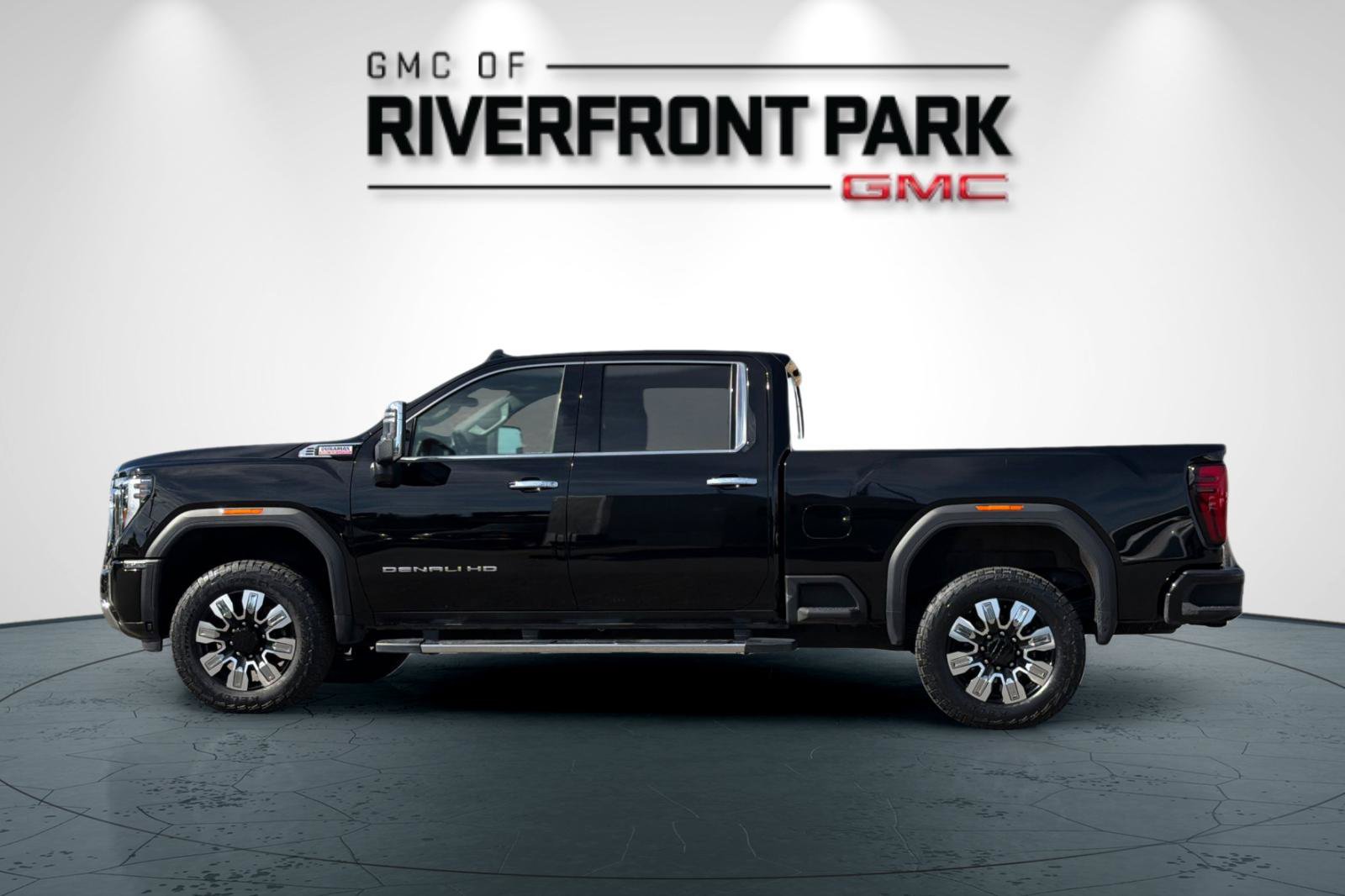 Used 2025 GMC Sierra 3500 Denali w/ Denali Reserve Package AWD/4WD image 6