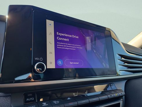 Used 2025 Toyota Camry LE image 20