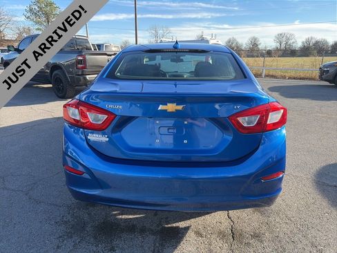 Used 2017 Chevrolet Cruze LT w/ Convenience Package image 6