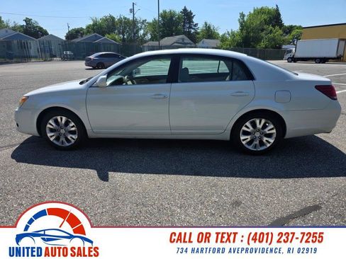 Used 2008 Toyota Avalon Touring FWD image 2