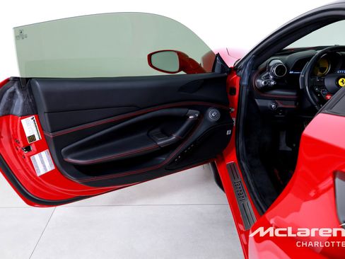 Used 2020 Ferrari F8 Tributo RWD image 10