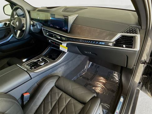 New 2026 BMW X5 xDrive50e w/ M Sport Package image 31