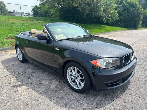 Used 2011 BMW 128i Convertible RWD image 3