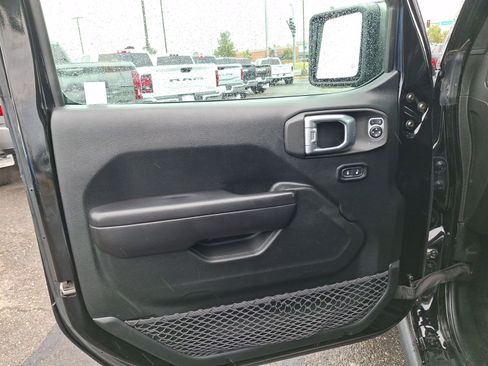 Used 2020 Jeep Wrangler Unlimited Sport AWD/4WD image 17