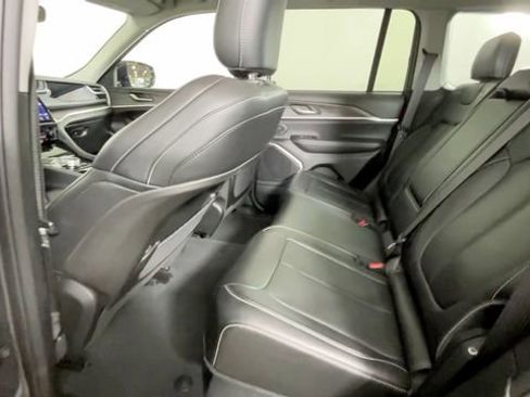 Used 2023 Jeep Grand Cherokee 4WD 4xe image 15