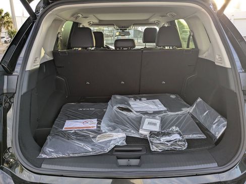 New 2026 Nissan Rogue Platinum AWD/4WD image 13