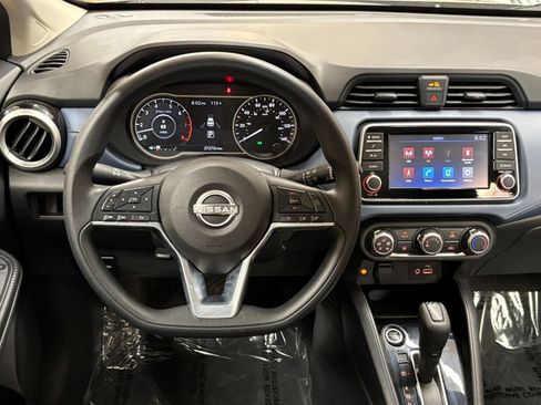Used 2025 Nissan Versa SV FWD image 32