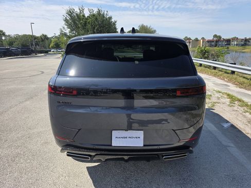 New 2026 Land Rover Range Rover Sport Dynamic SE AWD/4WD image 6