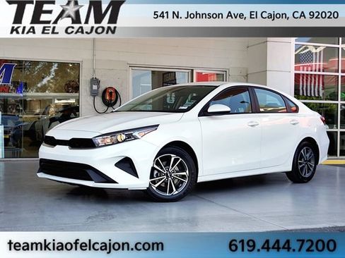 Used 2023 Kia Forte LXS FWD image 2