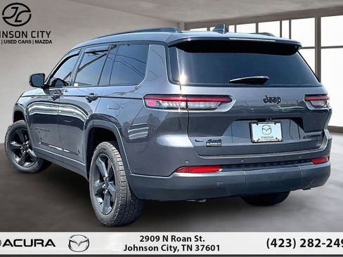 Used 2022 Jeep Grand Cherokee L Limited w/ Black Appearance Package AWD/4WD image 13