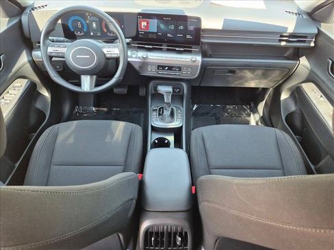 Used 2025 Hyundai Kona SEL AWD/4WD image 16