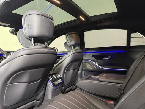 Used 2022 Mercedes-Benz S 500 4MATIC image 24