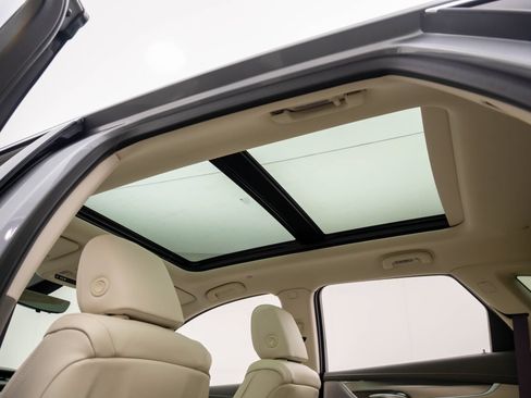 New 2026 Cadillac XT5 Premium Luxury w/ LPO, Floor Liner Package AWD/4WD image 10
