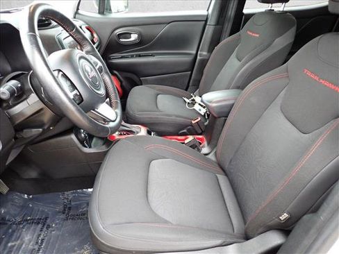 Used 2017 Jeep Renegade Trailhawk AWD/4WD image 12