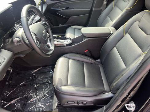 Used 2024 Chevrolet Trax ACTIV w/ Sunroof Package FWD image 15