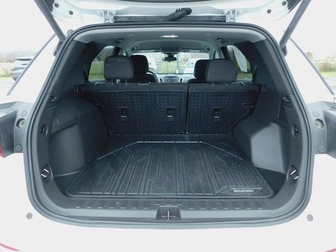 Used 2021 Chevrolet Equinox LT image 12