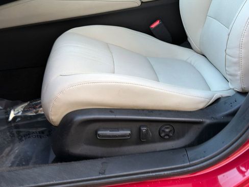 Used 2018 Honda Accord Touring image 15