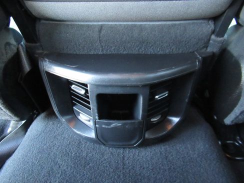 Used 2024 RAM 2500 Big Horn AWD/4WD image 16