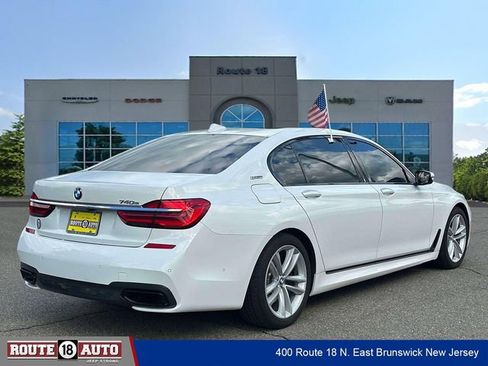 Used 2018 BMW 740e xDrive AWD/4WD image 4