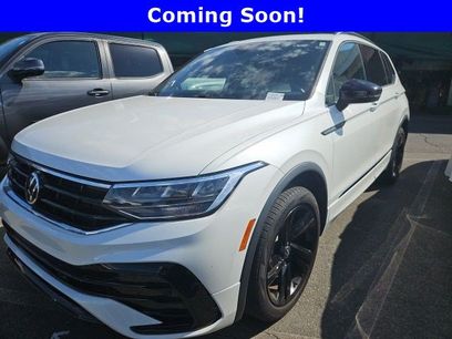 Used 2024 Volkswagen Tiguan SE R-Line