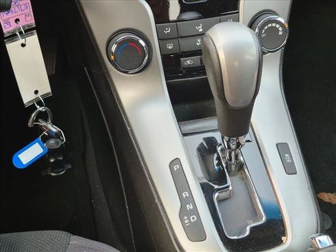 Used 2014 Chevrolet Cruze LT FWD image 8