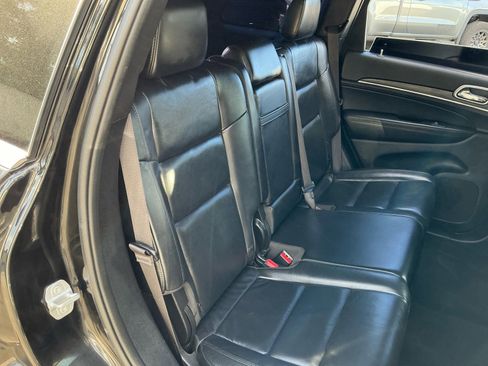 Used 2019 Jeep Grand Cherokee Limited image 20