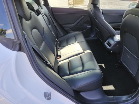 Used 2019 Tesla Model 3 Standard Range Plus image 12