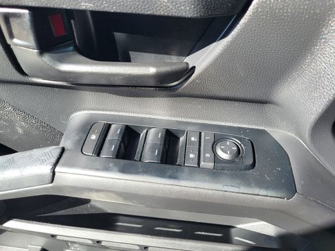 Certified 2025 Toyota Tacoma SR5 image 13