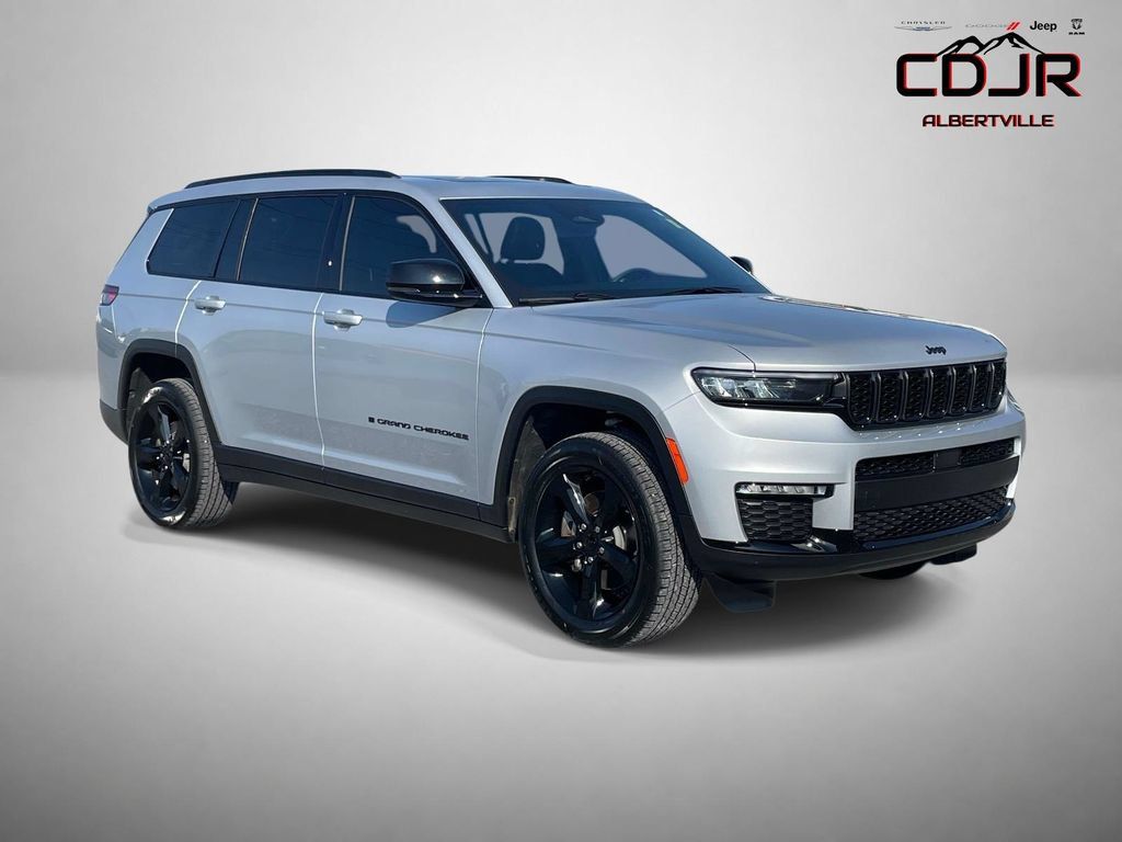 Used 2024 Jeep Grand Cherokee L Limited w/ Black Appearance Package RWD image 1