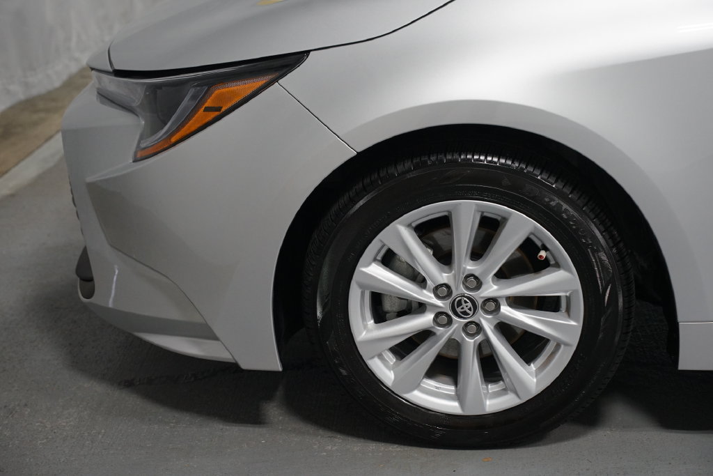 Used 2026 Toyota Corolla LE w/ LE Premium Package FWD image 5