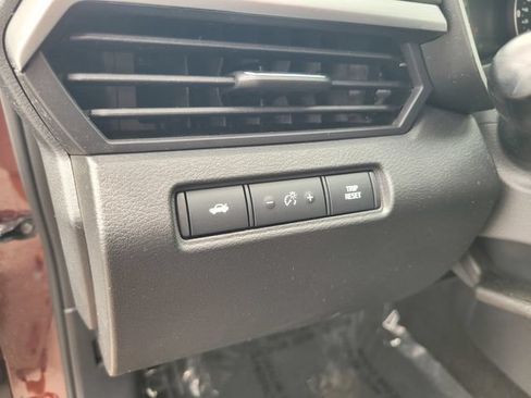 Certified 2025 Nissan Altima 2.5 SV FWD image 19