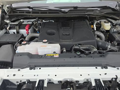 Used 2026 Toyota Tundra SR5 AWD/4WD image 30