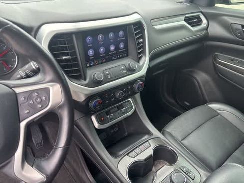 Used 2022 GMC Acadia SLT w/ Technology Package image 19