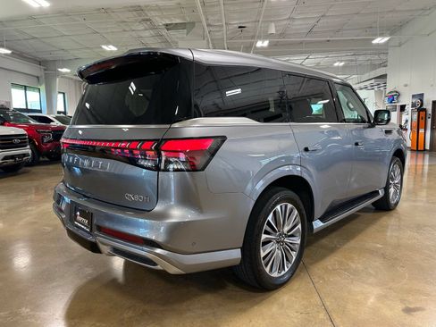Used 2025 INFINITI QX80 Sensory AWD/4WD image 6