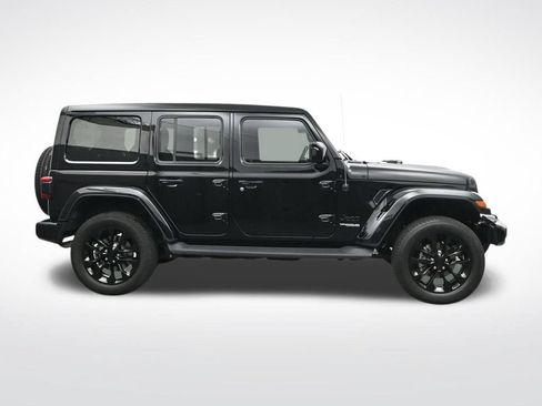 Used 2021 Jeep Wrangler Unlimited Sahara AWD/4WD image 4