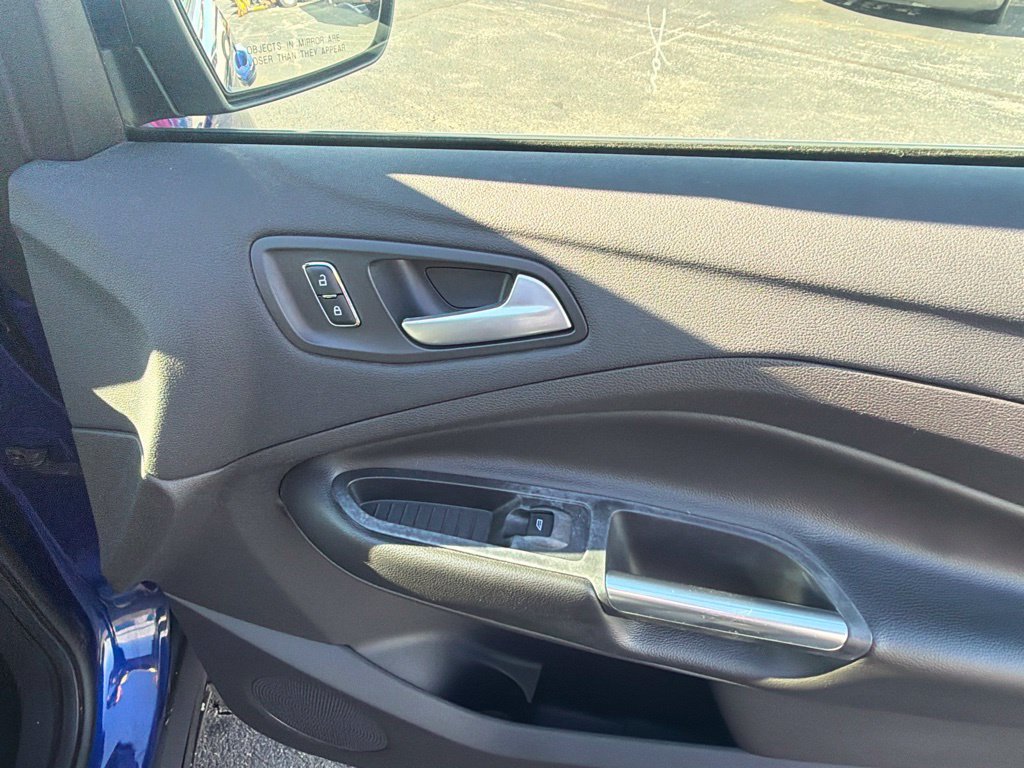 Used 2016 Ford Escape SE FWD image 40
